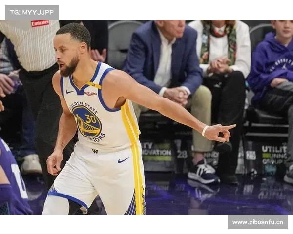 NBA历史新纪录!库里单场50+得分、5抢断和12记三分引爆全场 NBA历史新纪录!库里单场50+得分、5抢断和12记三分引爆全场