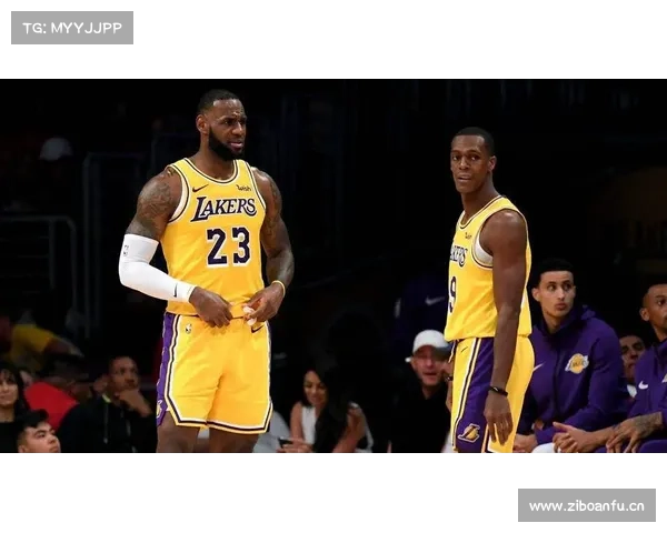 NBA球员饭量有多大?詹姆斯半小时吃5张披萨,字母弟9桶泡面 NBA球员饭量有多大?詹姆斯半小时吃5张披萨,字母弟9桶泡面